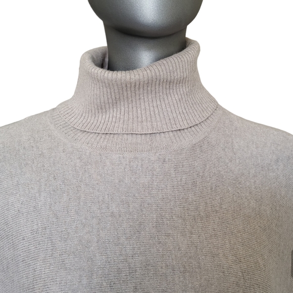 Ted Baker London Tan Oversized Turtleneck - Size Medium - Picture 3 of 6